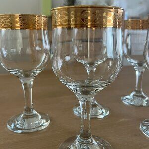 Wine Glasses w Gold Encrusted Rim w Etched Scrolling Pattern